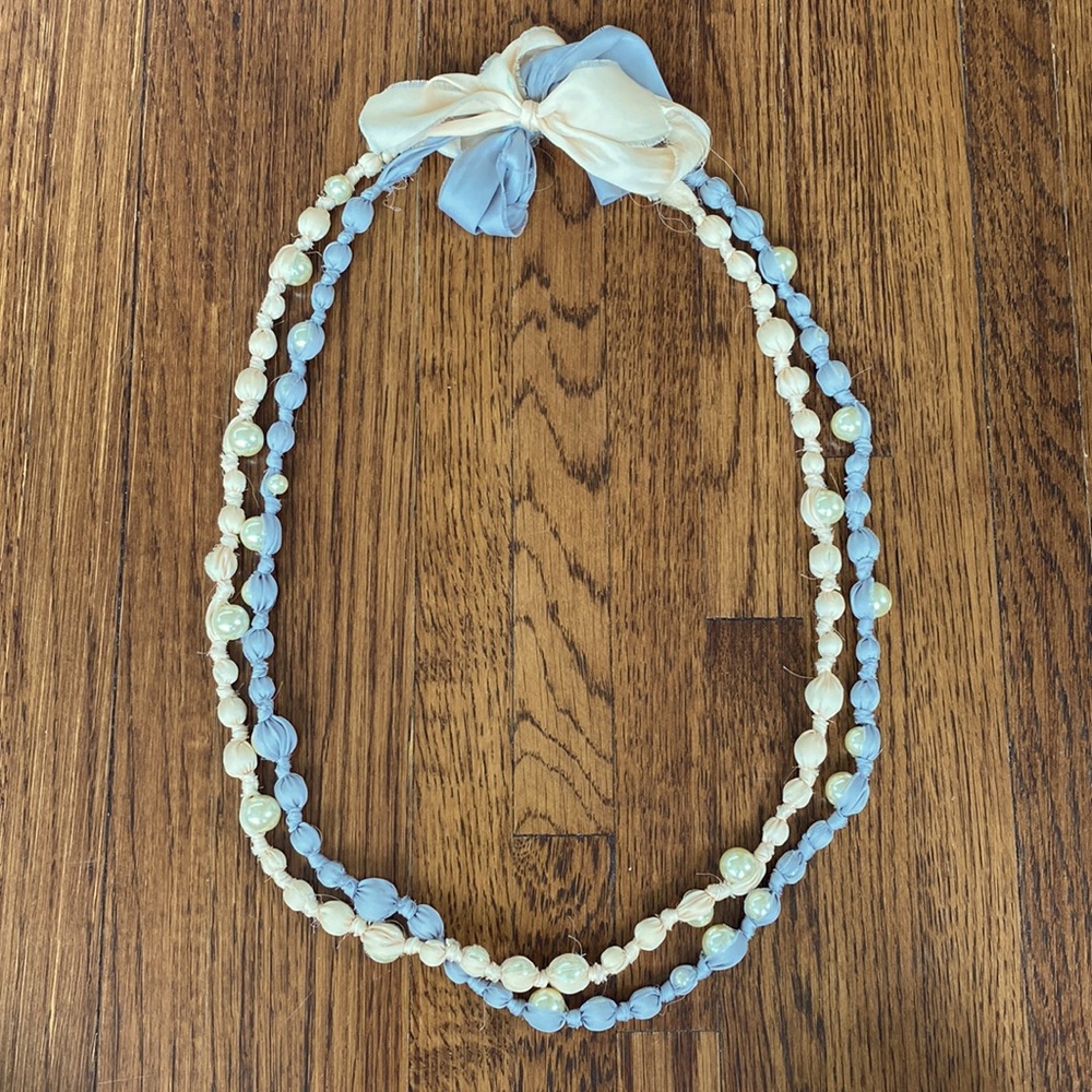Set of 2 J crew faux pearl and ribbon necklaces - Picture 7 of 9